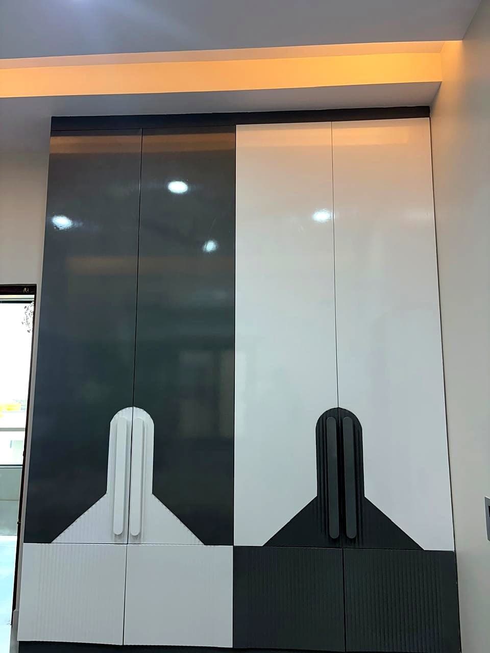 Wardrobe — two-tone, arch handles